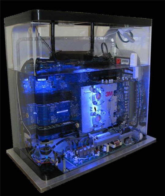 Что случится, если работающий фен опустить в воду?