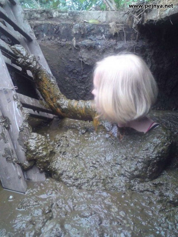 Есть немного чернушки. Надо?
