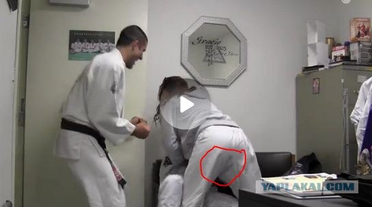 Спортсмены шутят: новая кукла для приемов