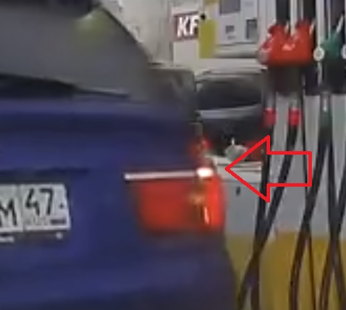 А чё вплотную подъезжаете?!