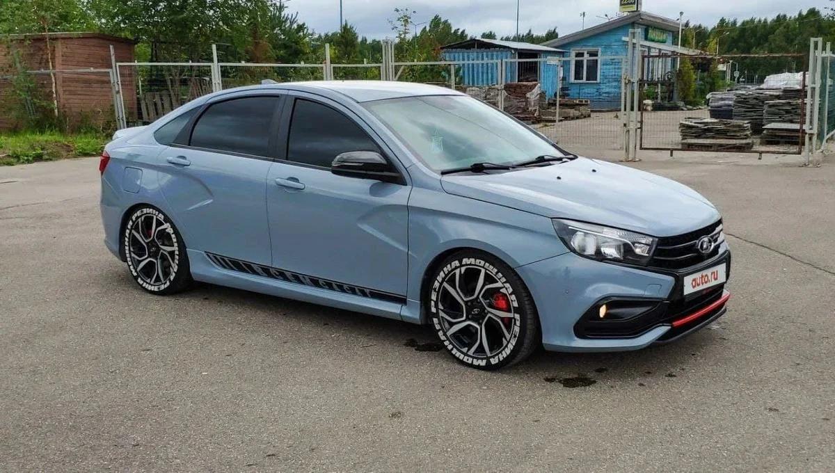 У владельцев топовых Lada Vesta есть 45 секунд после открытия двери, чтобы завести машину. АвтоВАЗ извиняется и ищет решение