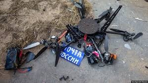Жительница Техаса показала, как Amazon доставляет посылки при помощи дрона.