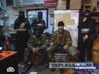 Прокатил инспектора на капоте
