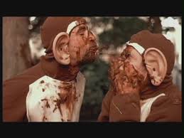 Bloodhound gang оскорбили флаг России