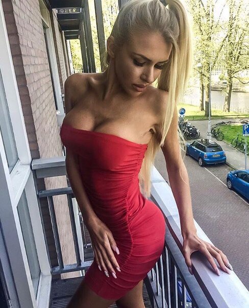 Просто девушки, которые окружают нас.