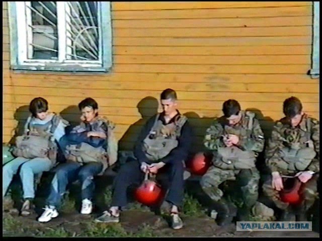 Инструктор должен быть сильным и ловким, чтоб никто не сбежал