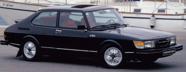 Какой автомобиль из 1990х-2000х вы бы хотели бы возродить под маркой "Москвич"