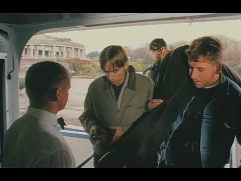 Видео: Александра Панкратова-Черного сняли с рейса после "выступления" перед пассажирами