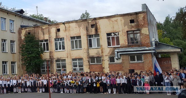 На Тверь с самолёта вылили 70 литров святой воды, чтобы избавить жителей от пьянства и блуда