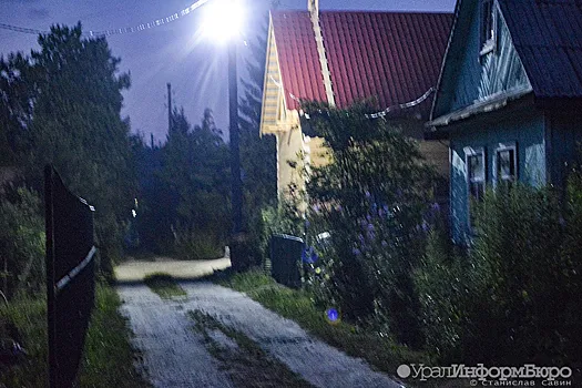 В Германии заключенный пытался сбежать из тюрьмы, но переоценил свою ловкость и повис на колючей проволоке