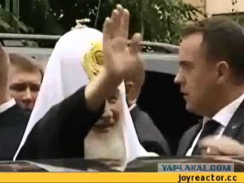 Удар молнии отколол палец у статуи Христа