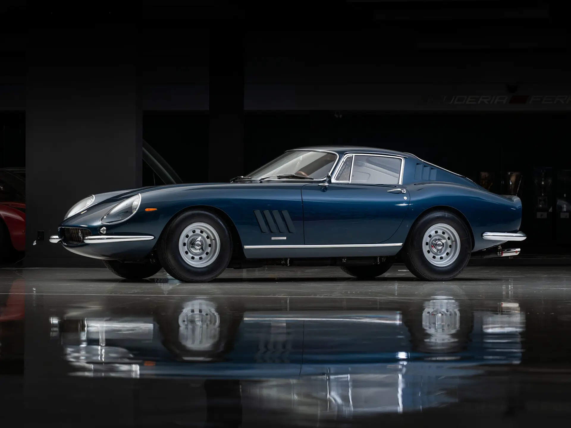 FERRARI  