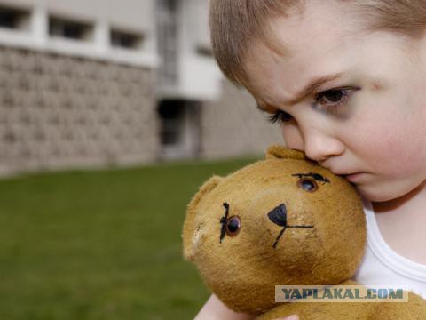 5 подростков измывались над больным мальчиком
