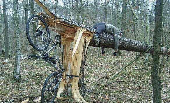 Автоюмор, смекалка, но чаще абсурд