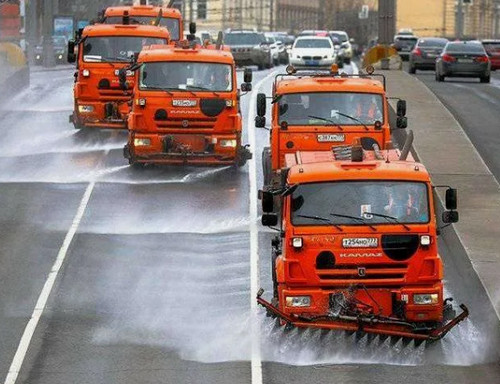 Ливень накрыл столицу — под воду уходят улицы московских районов