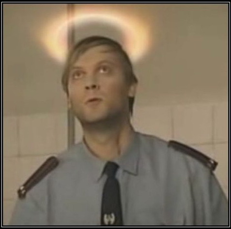 Ржавая вода, вранье, червяки и пенсия. За Державу обидно! Почему все не так? Почему все задолбало?
