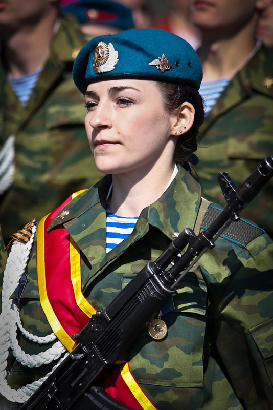 Лица девушек из ВДВ