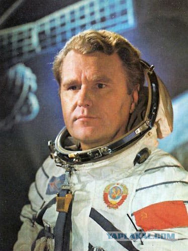 На 94-м году жизни умер Дважды Герой Советского Союза, лётчик-космонавт СССР Владимир Александрович Шаталов.
