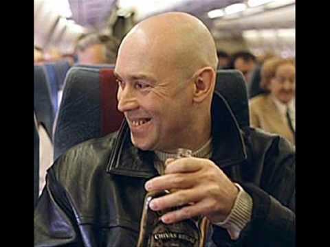 Маленький  "демон" на борту самолета визжал  8 часов
