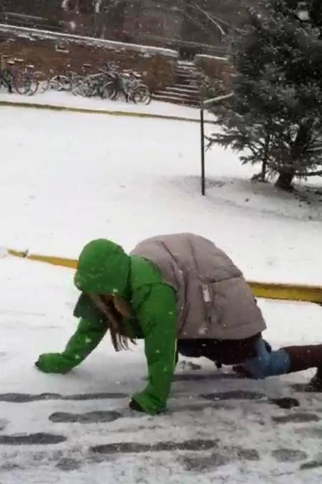 Забавные картинки с девушками
