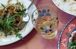 Что может дать 40-50 летняя старушка парню ровеснику