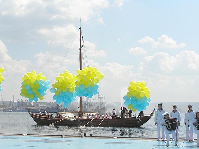 В Азовском море обстрелян катер