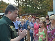Мариупольцы объяснили Порошенко кто для них друг
