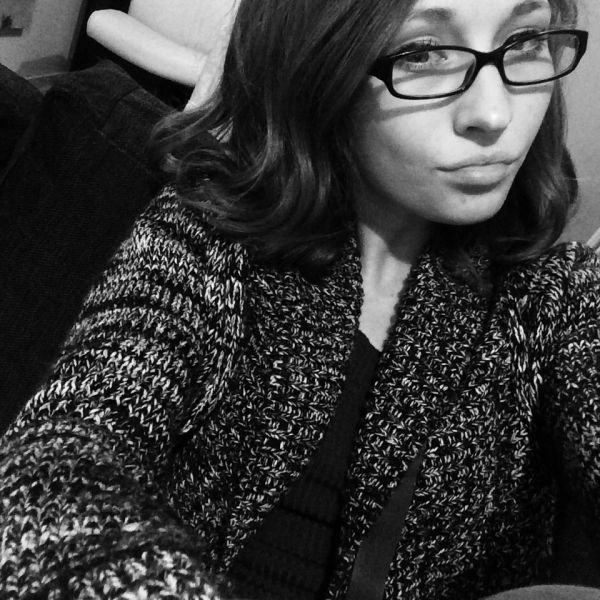 Когда девушкам скучно на работе