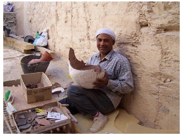 Новое открытие в Египте - мастерская (?) для мумификации и позолоченная серебряная погребальная маска.