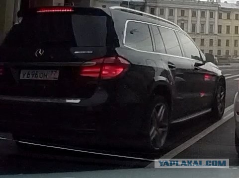 Автохам на встречке в Петербурге