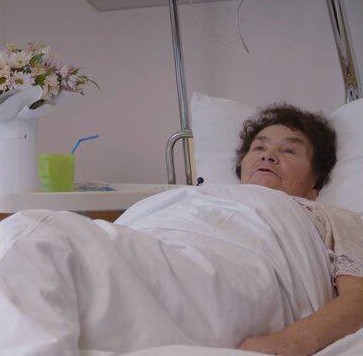 В Москве врачи спасли 83-летнюю женщину от рака накануне свадьбы