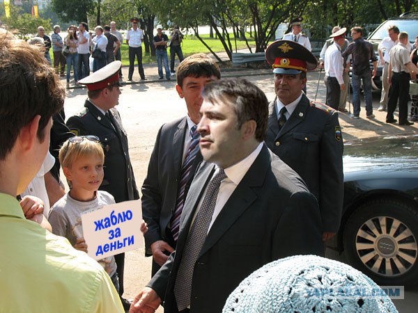 Фотожаба: Лужков и Мальчик