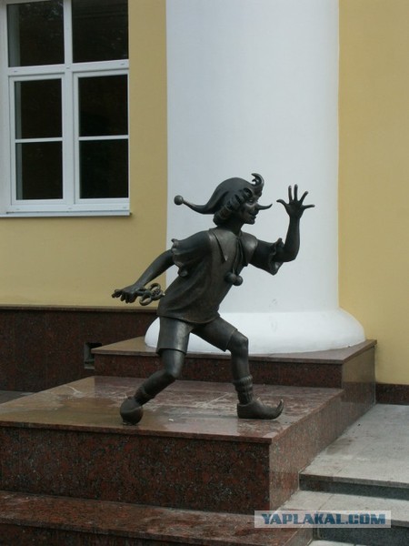 Необычные статуи мира