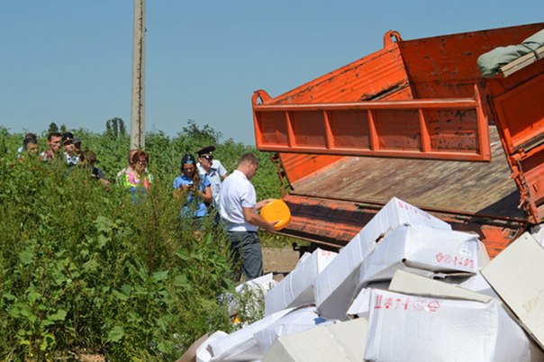 Публичная расправа над продуктами