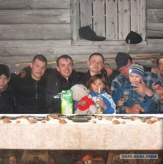 Друг вчера отснял двух малолеток из окна