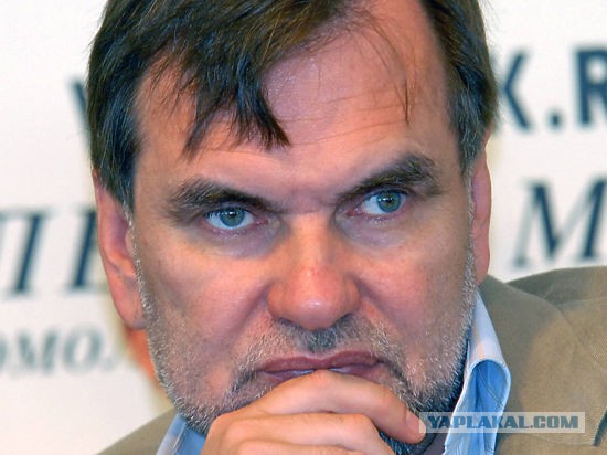 Продюсеры попытались запретить поисковикам в РФ слова «смотреть бесплатно» и «скачать».