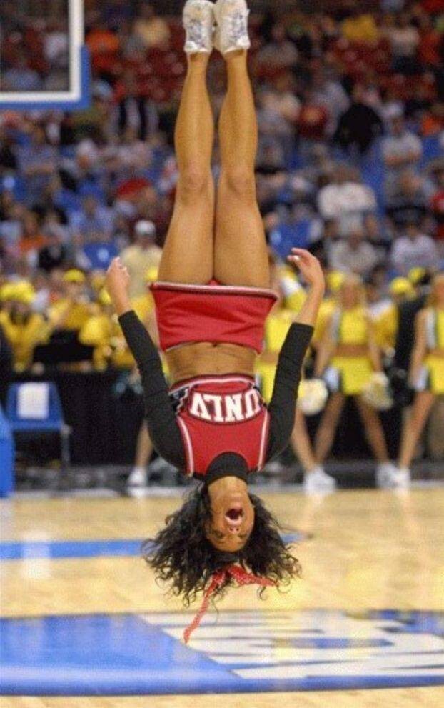 Девушки на спорте и около него!