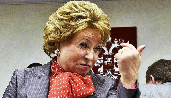 Минпромторг заявил о пользе для глаз российской небеленой офисной бумаги