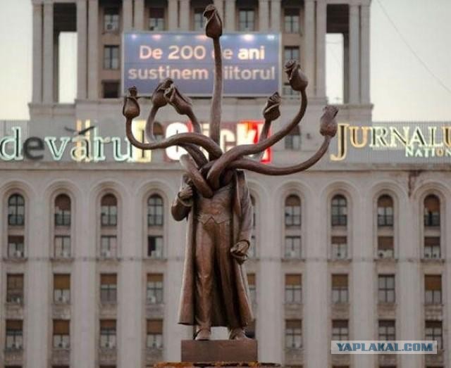 10 самых веселых памятников в России