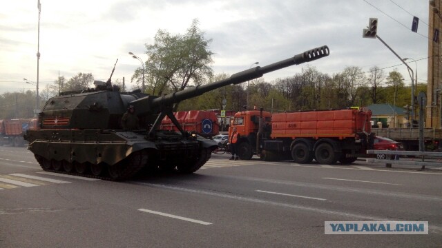 Как я не попал домой, но не пожалел. По Пресне танки грохотали!
