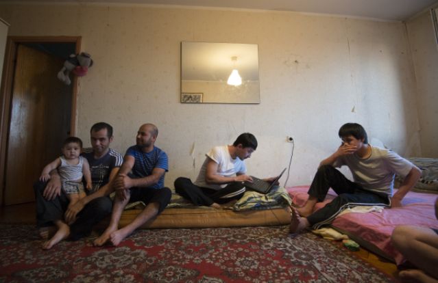 Нет денег на приличное жилье? Купите "путинку"!