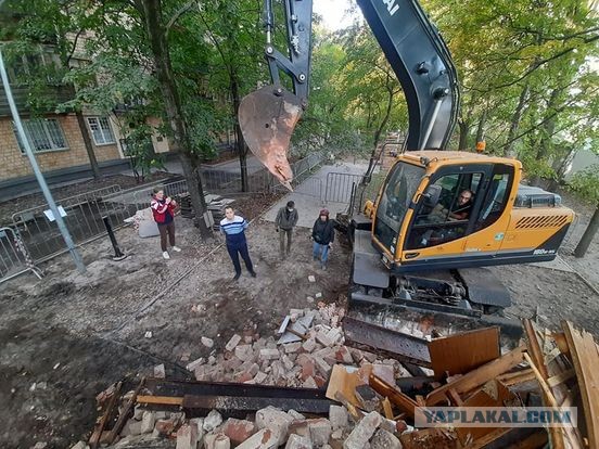 В Москве сносят столетнюю водонапорную башню. Ее признали самостроем