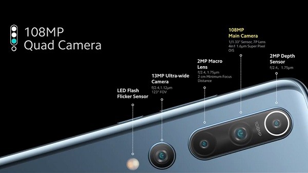 Samsung отказалась от карт памяти в новых смартфонах