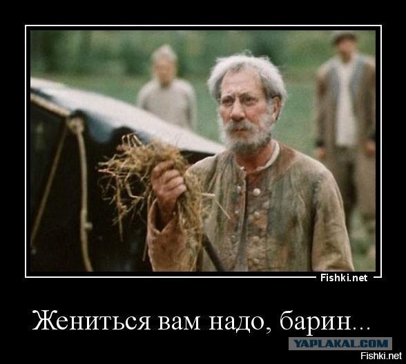 В Омске мужчина спилил качели на детской площадке, потому что они мешали его родителям