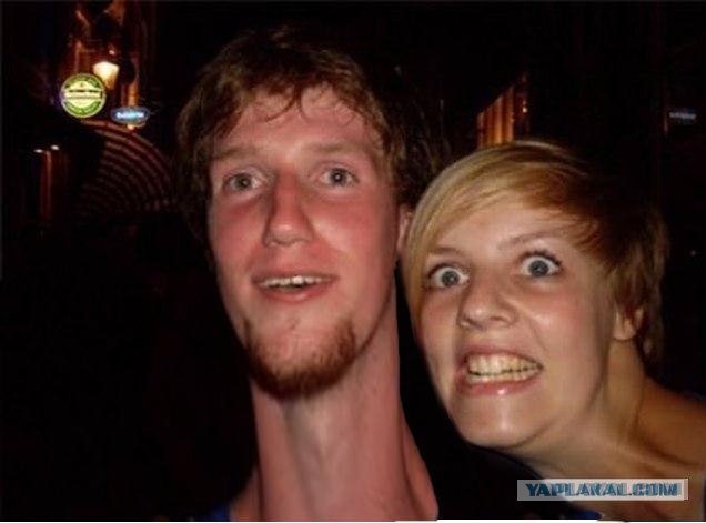 Вытянулась: картинка и 2 жабы