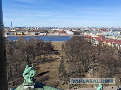 За ширмой дворцов. Городские контрасты