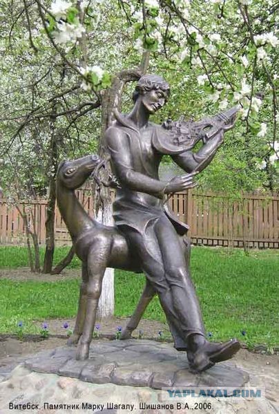 Необычные статуи мира