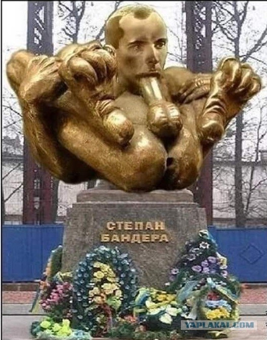Во Львове уничтожили музей украинского националиста Шухевича