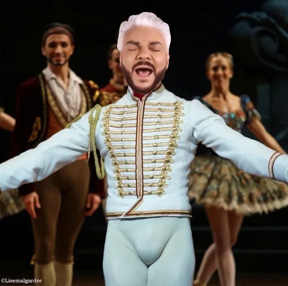 Эффектный сценический костюм