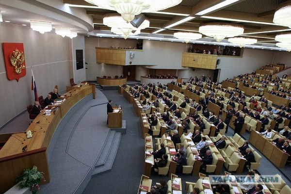 Жителей британского города держит в страхе клоун